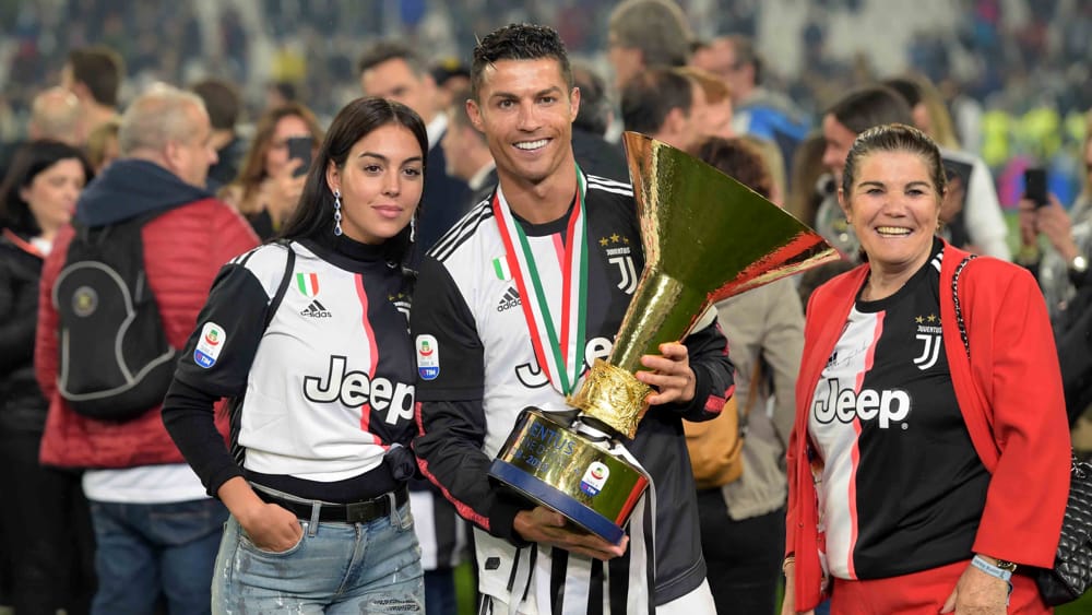 Ronaldo_e_Georgina_festa_scudetto_2019