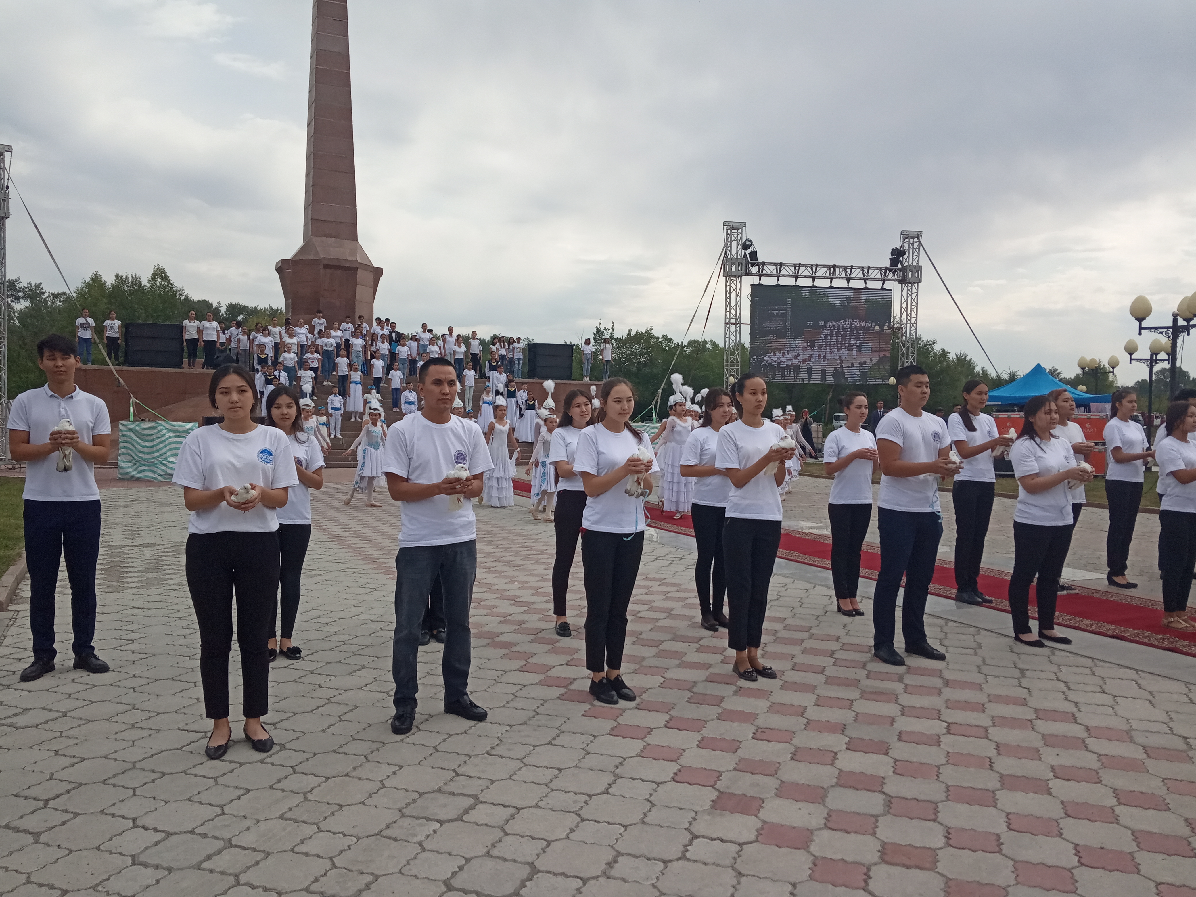 Погода семей по часам. Погода в Семее. Ты Мирный день Семее. Погода Семипалатинск. Семипалатинск новости.